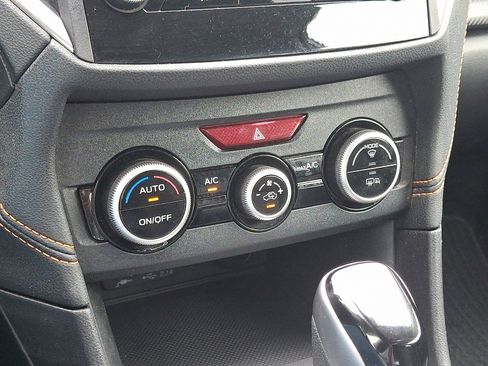 Used 2022 Subaru Crosstrek 2.0i Premium image 16