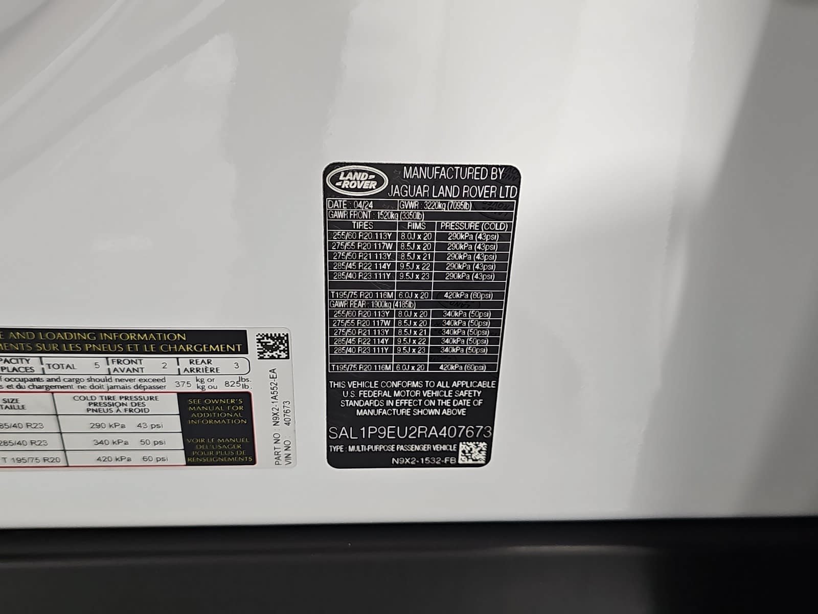 Used 2024 Land Rover Range Rover Sport SE AWD/4WD image 32