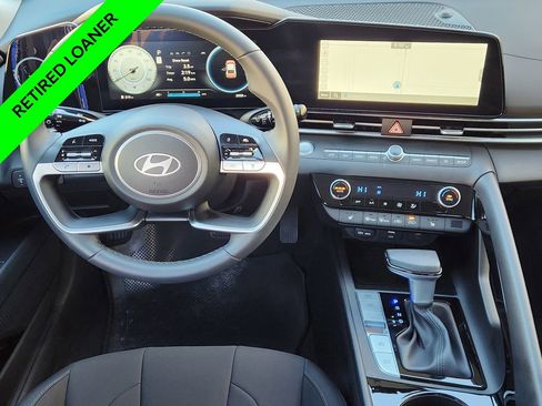 New 2025 Hyundai Elantra SEL image 26