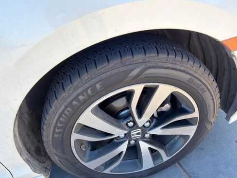 Used 2018 Honda Odyssey Elite image 9
