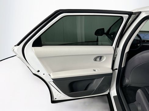 Used 2024 Hyundai Ioniq 5 SEL image 25