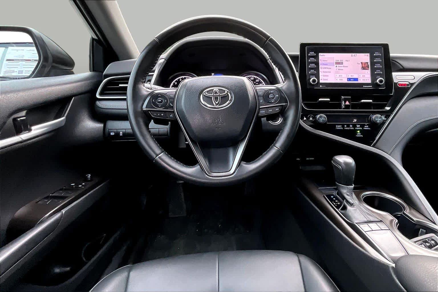 Used 2024 Toyota Camry SE w/ Convenience Package FWD image 6