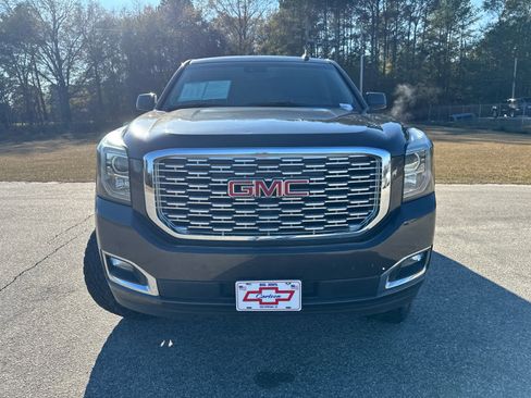 Used 2019 GMC Yukon Denali w/ Denali Ultimate Package image 11