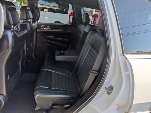 Certified 2018 Jeep Grand Cherokee Limited AWD/4WD image 11
