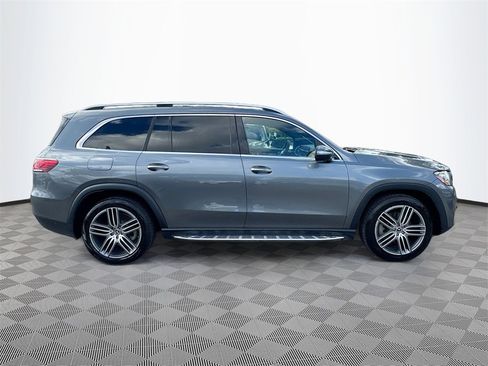 Used 2023 Mercedes-Benz GLS 450 4MATIC image 5