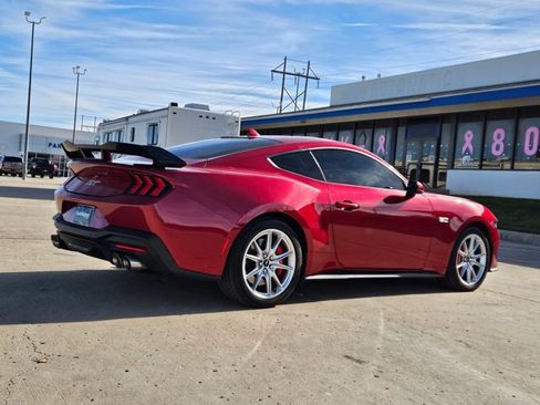 Used 2024 Ford Mustang GT Premium image 5