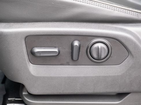 Used 2020 Chevrolet Silverado 3500 High Country w/ Technology Package image 14