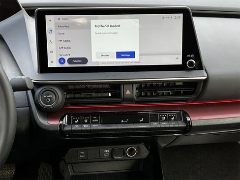 Used 2023 Toyota Prius Prime Premium image 15