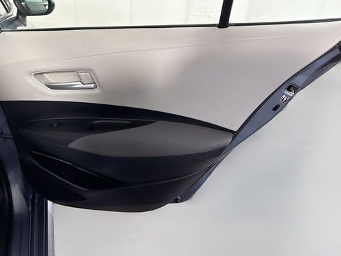 Used 2020 Toyota Corolla LE image 27