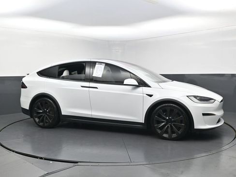 Used 2023 Tesla Model X image 5