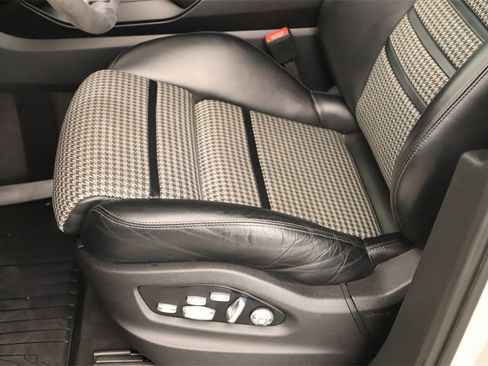 Used 2021 Porsche Cayenne GTS image 24