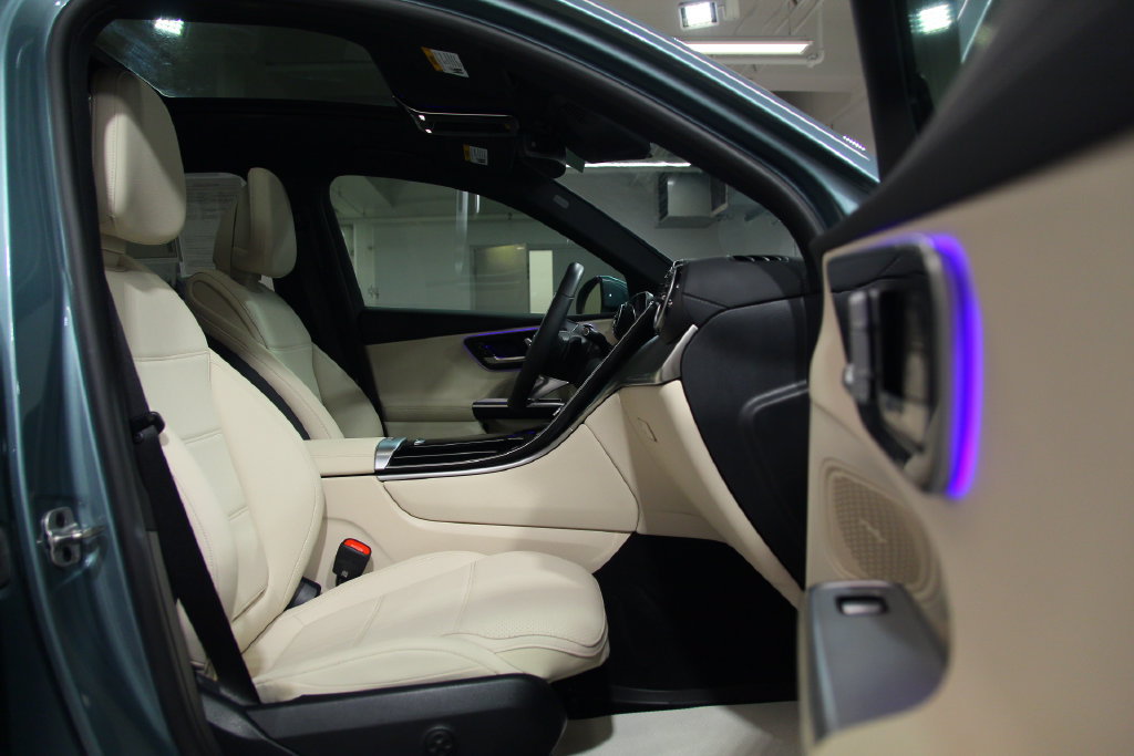 Certified 2025 Mercedes-Benz GLC 300 image 22