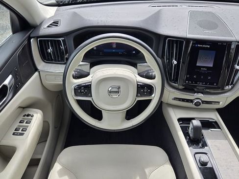 Certified 2023 Volvo XC60 B5 Plus w/ Protection Package Premier AWD/4WD image 17