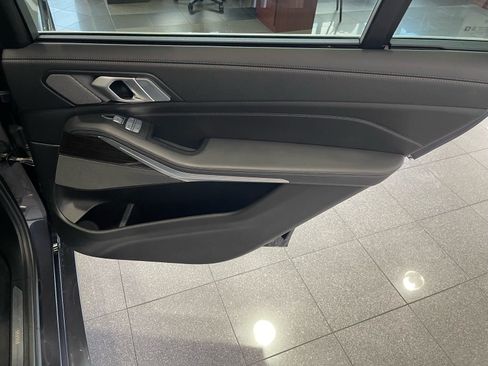 Used 2020 BMW X7 xDrive40i w/ Premium Package AWD/4WD image 47