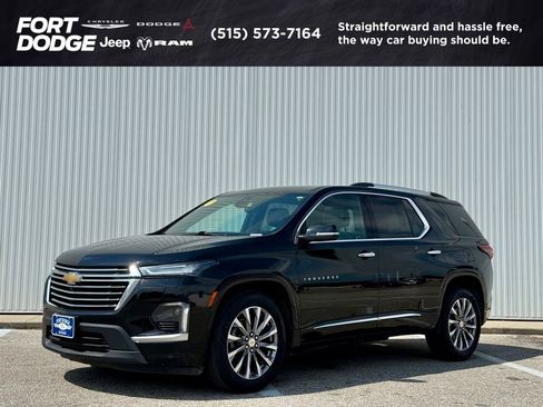 Used 2023 Chevrolet Traverse Premier image 1