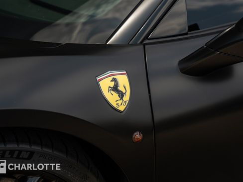 Used 2019 Ferrari 488 GTB RWD image 8