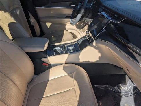 Used 2022 Jeep Grand Cherokee Limited 4xe w/ Luxury Tech Group II image 23