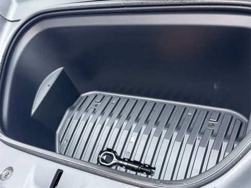 Used 2023 Tesla Model Y 2WD image 61