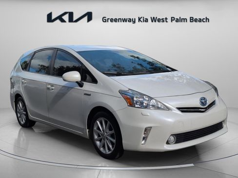 Used 2013 Toyota Prius V Five image 1