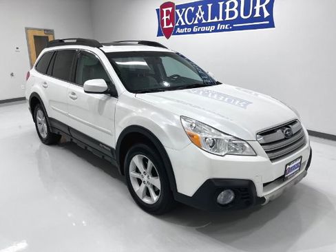 Used 2014 Subaru Outback 2.5i Limited w/ Moonroof Package image 2