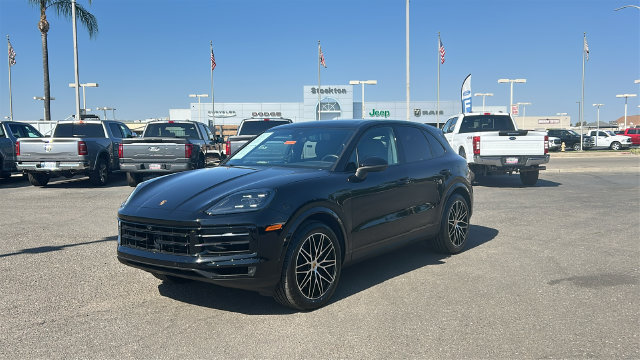 Used 2024 Porsche Cayenne AWD/4WD image 8