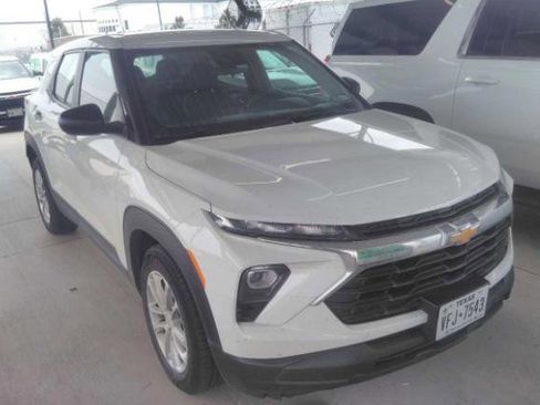 Used 2024 Chevrolet TrailBlazer LS w/ LS Confidence Package FWD image 1