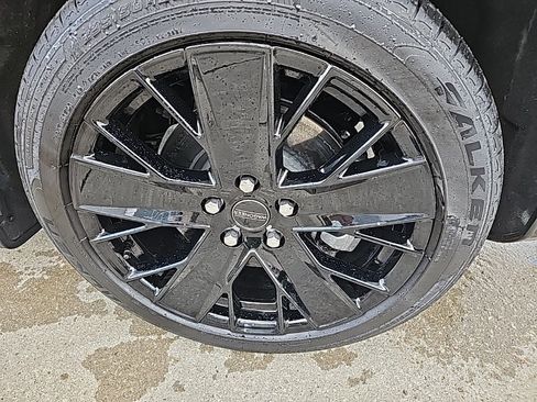 Used 2024 Jeep Wagoneer Launch Edition image 12