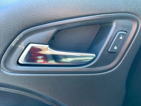 Used 2019 Chevrolet Colorado LT w/ LT Convenience Package RWD image 18