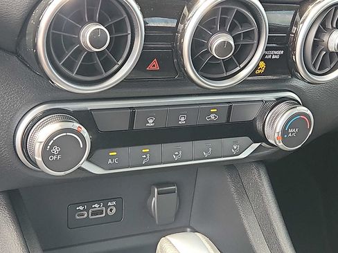 Certified 2023 Nissan Sentra SV FWD image 15