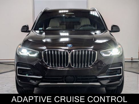 Used 2022 BMW X5 xDrive45e image 3