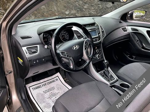 Used 2015 Hyundai Elantra SE w/ Option Group 03 FWD image 8