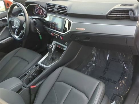 Used 2022 Audi Q3 2.0T Premium Plus image 12