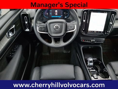 Certified 2025 Volvo XC40 B5 Plus w/ Protection Package Premier image 13