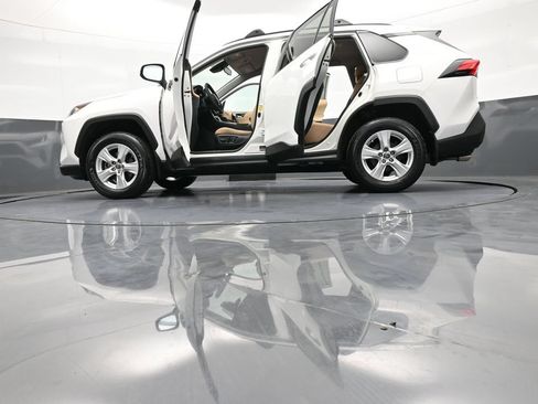 Used 2021 Toyota RAV4 XLE AWD/4WD image 47