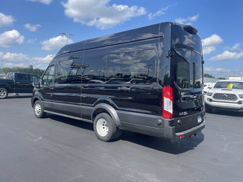 Used 2024 Ford Transit 350 XLT AWD/4WD image 3