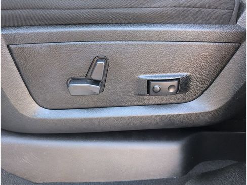 Used 2024 RAM 2500 Big Horn image 12