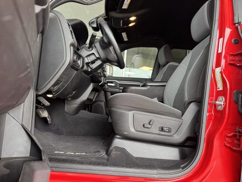 Used 2024 RAM 2500 Big Horn w/ Bed Utility Group image 12