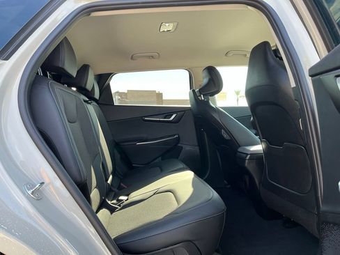 Used 2024 Kia EV6 Light RWD image 17