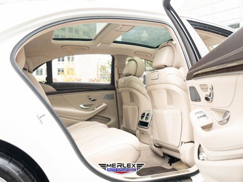 Used 2019 Mercedes-Benz S 560 Sedan image 19