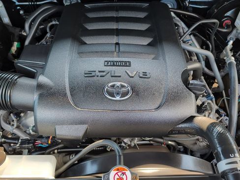 Certified 2021 Toyota Tundra Limited w/ Limited Premium Package AWD/4WD image 28