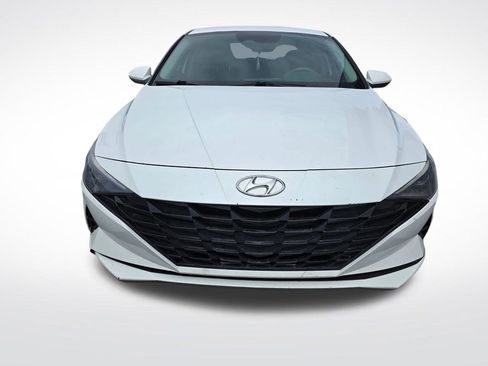 Used 2021 Hyundai Elantra SEL image 3