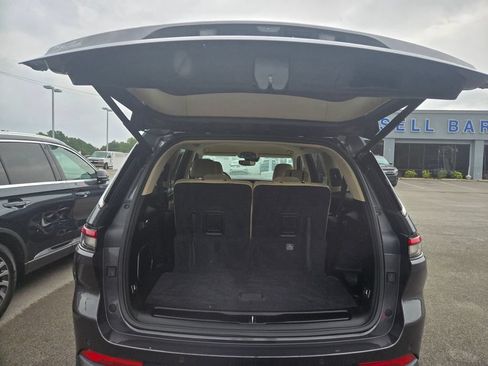 Used 2022 Jeep Grand Cherokee L Limited RWD image 5