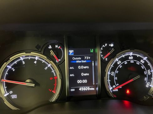 Used 2021 Toyota 4Runner TRD Off-Road AWD/4WD image 22