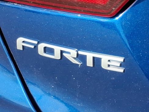 Used 2024 Kia Forte GT-Line w/ GT-Line Premium Package image 8