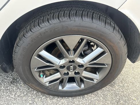 Used 2021 Kia Soul S image 32