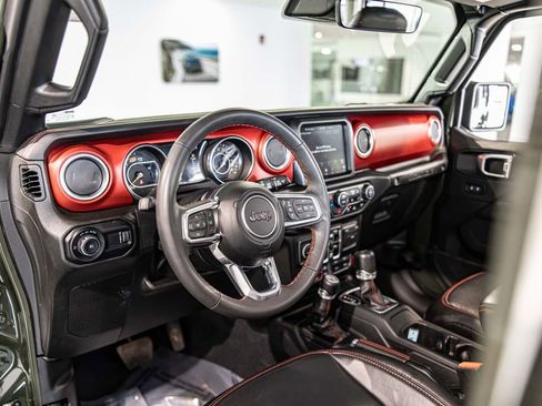 Used 2023 Jeep Wrangler Unlimited Rubicon w/ Dual Top Group AWD/4WD image 19