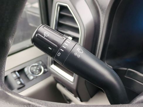 Used 2017 Ford F250 XLT w/ XLT Premium Package image 28