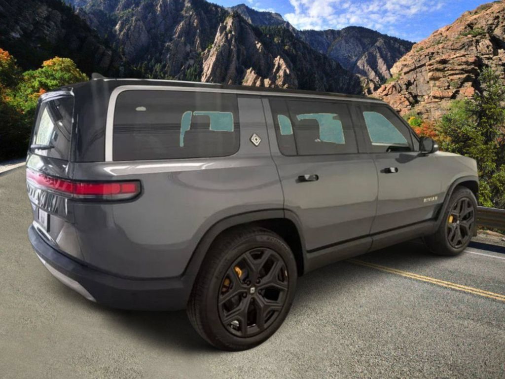 Used 2024 Rivian R1S Launch Edition Quad AWD/4WD image 5