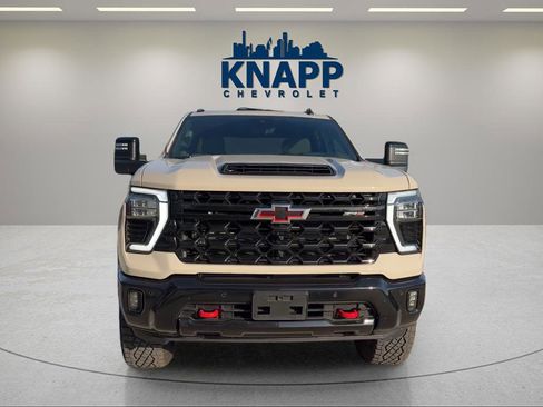 Used 2026 Chevrolet Silverado 2500 ZR2 AWD/4WD image 8