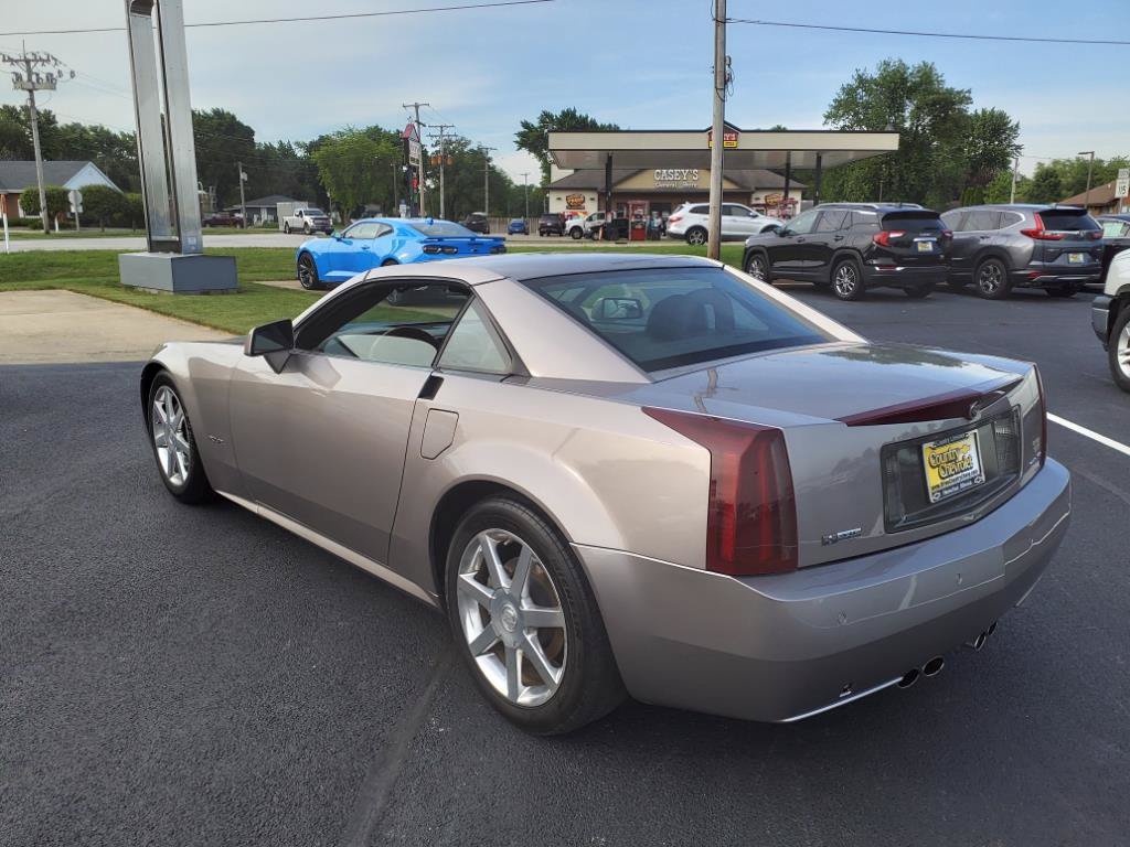 Used 2005 Cadillac XLR RWD image 17